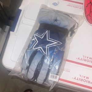 Cowboys winter gloves